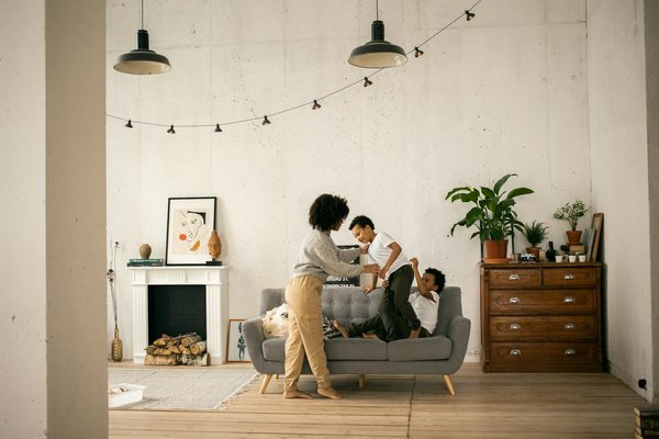 Meilleur étendoir à linge en bois : conseils pour réussir son entretien