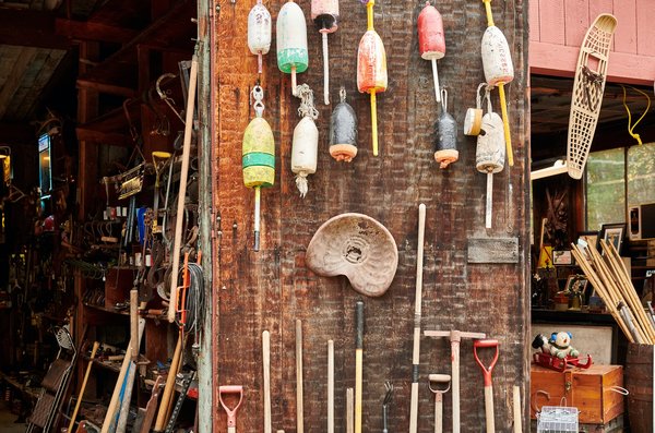 Comment bien lancer son activité de brocanteur à Paris ?