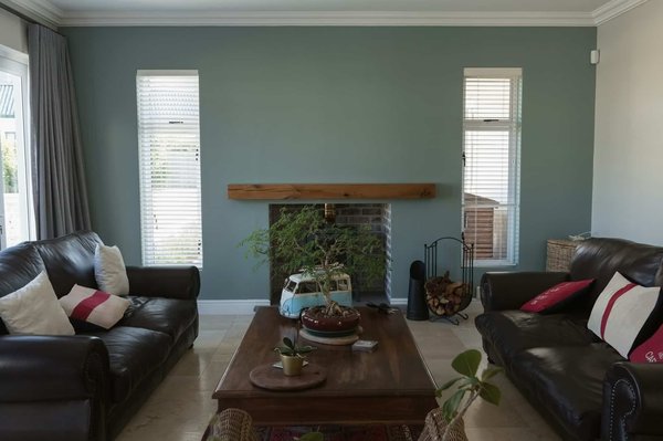 Table basse en bois : conseils pour réussir son entretien